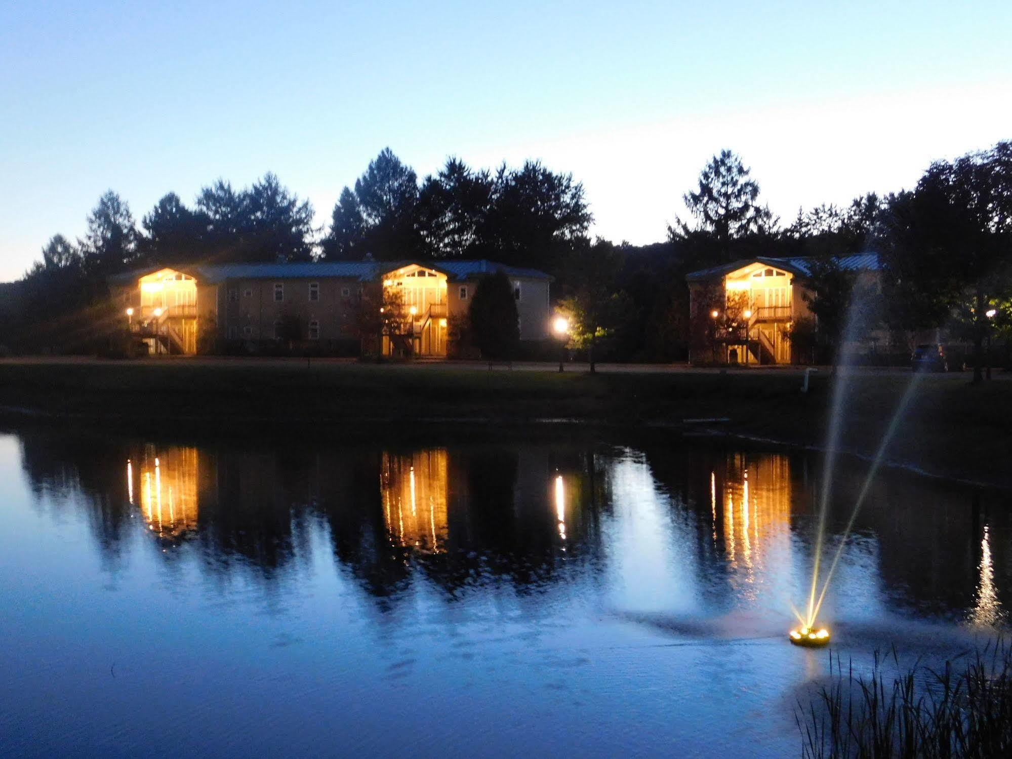 Fairway Suites At The Peak French Creek Eksteriør billede